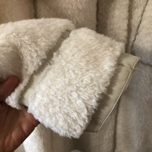 Anthropologie Maeve Cinched Soft & Elegant Faux Fur Coat in Ivory - Size Large - Picture 3 of 9